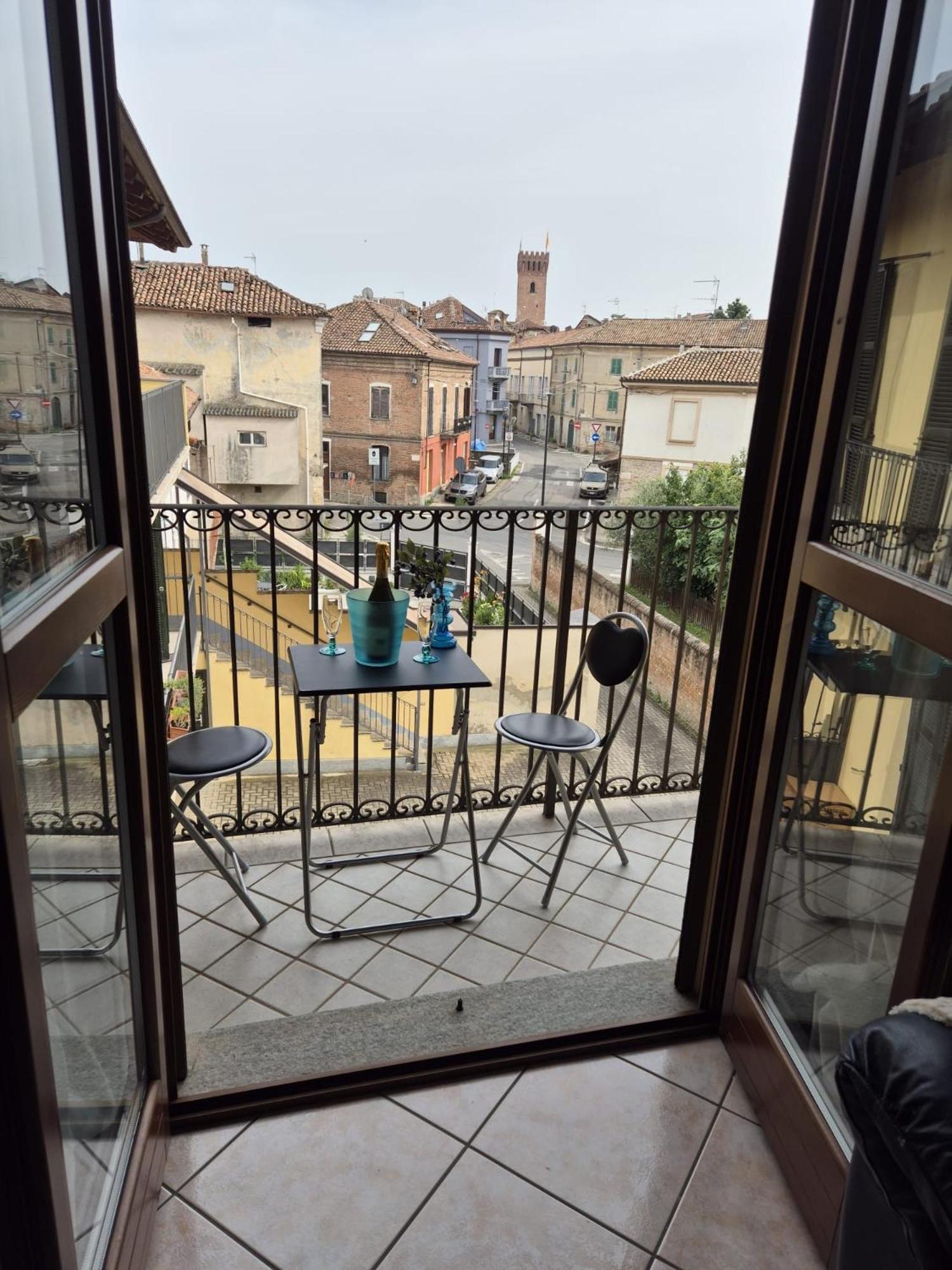 Nonnos Panorama Apartment Nizza Monferrato Luaran gambar