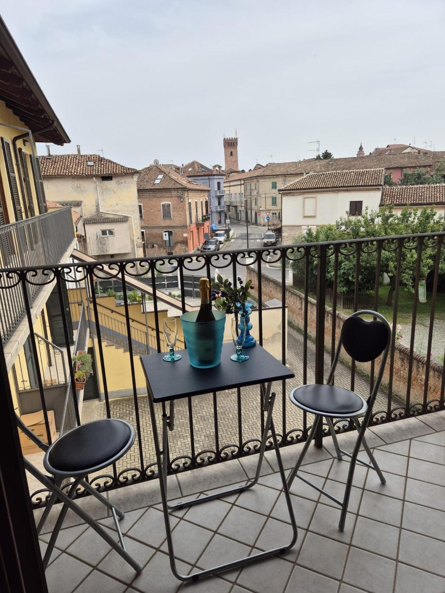 Nonnos Panorama Apartment Nizza Monferrato Luaran gambar