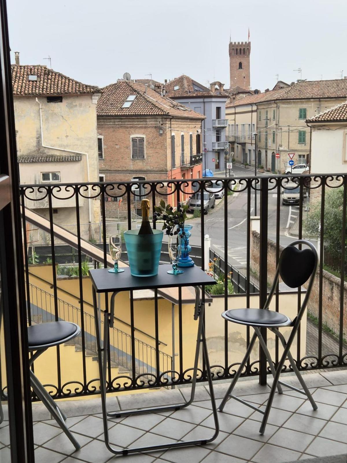 Nonnos Panorama Apartment Nizza Monferrato Luaran gambar